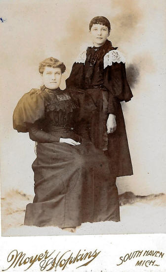 Viola & Blanch Dillman